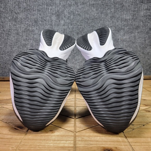 Nike Air Zoom Tempo NEXT% Flyease Mens 8.5  Black White CV1889-005 Running Shoes - Picture 9 of 13